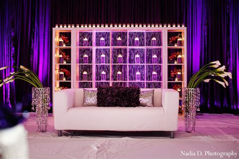 A Look At Trendy Reception Decor For An Indian Wedding Reception Stage
