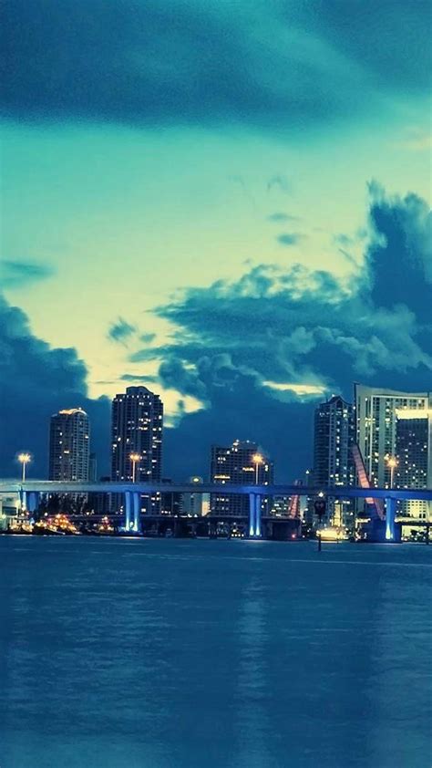 73 Miami Skyline Wallpaper