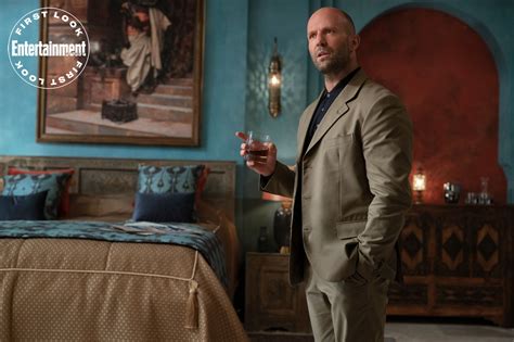 Jason Statham Suits Up For Guy Ritchie S Operation Fortune Ruse De Guerre First Look Jason