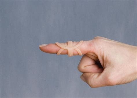 Oval 8 Finger Splint Size 2