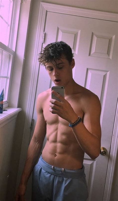 Pin Di Jesse Su Hot Guy Selfies Persona Ragazze Ragazzo