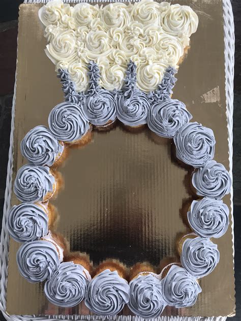 We personally work with the bride and groom to make a cake design that reflects their personality. Engagement ring cupcake cake | Bridal shower cupcakes ...