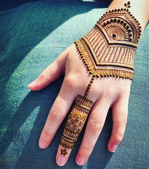 Simple Flower Arabic Mehndi Designs 2019 For Girls