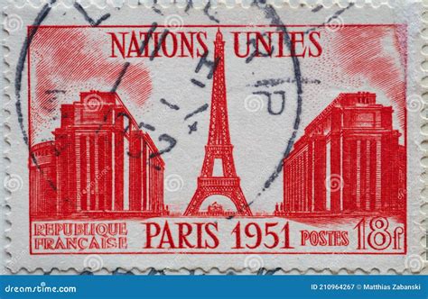 Francia Alrededor De 1951 Un Sello Postal Impreso En Francia Que