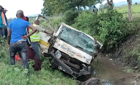 14 People Injured After Matatu Rolls Into Ditch On Mwea Embu Highway