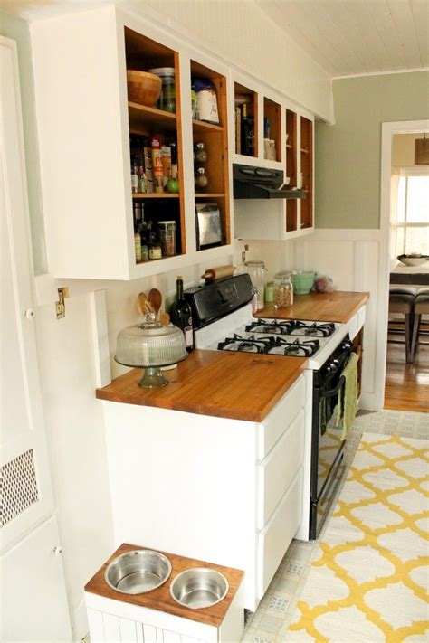 You can read our full diy guide on how to paint laminate kitchen cabinets here and there's no doubt in my mind that the painted cabinets have stood the time because of the combination of prep work (basically, a bit of. Painting Cabinets and What Not by Found and Free Cottage | Laminate cabinets, Painting laminate ...