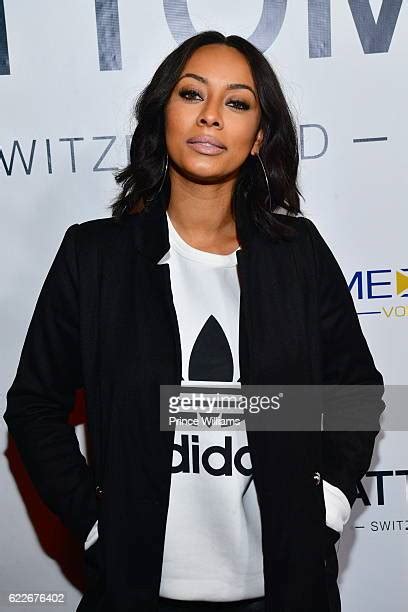 Keri Hilson In Store Photos And Premium High Res Pictures Getty Images