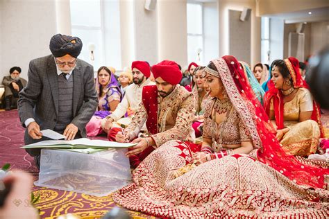 Sikh Wedding Photography Central Gurdwara London Slawa Walczak