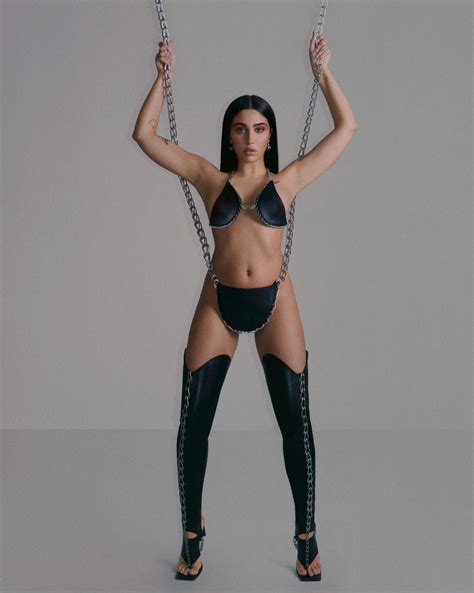 Madonna S Babe Lourdes Leon Strips Totally Naked In Nothing But Boots For Very Steamy