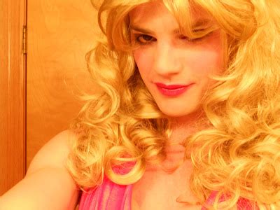 Daily Sissy Photo 07 01 2011 08 01 2011