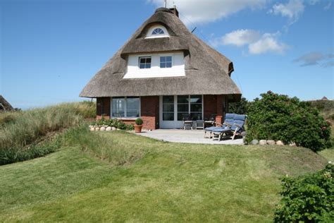 Kaufen sie auf sylt eine wohnung und machen sie ferien in der eigenen immobilie auf sylt oder vermieten sie diese an feriengäste. Luxushäuser Auf Sylt Kaufen