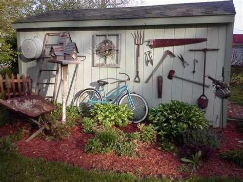 Love My Rusty Junk I Need To Do This To The Chicken Shed Rusty Garden