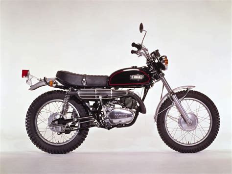 Yamaha Dt 360 1974 фото характеристики история Bikenet