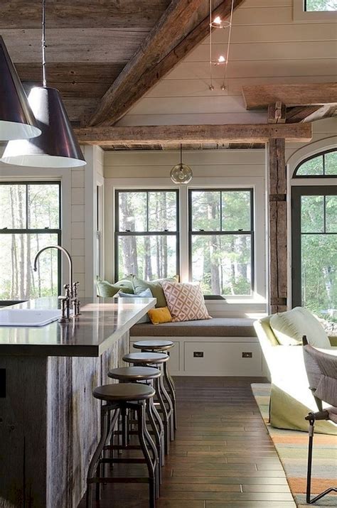 10 Lake House Living Room Ideas