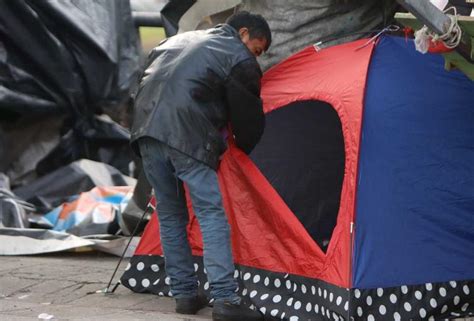 La situación más grave se vive en cali, donde se reporta también la movilización de oponentes civiles de las un enfrentamiento de los manifestantes con los policías en cali, colombia, el 3 de mayo de. 1.7 millones de venezolanos residen en Colombia según Migración | Alerta Tolima
