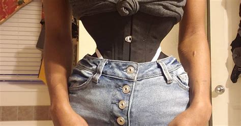 Woman Uses Corset To Shrink Waist To Just 16 Inches But Lovers Dont