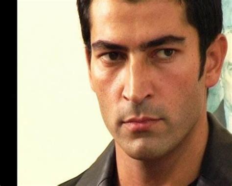 Ailenin diğer fertleri abla yasemin hanım, ağabey derviş i̇mirzalıoğlu. Picture of Kenan Imirzalioglu