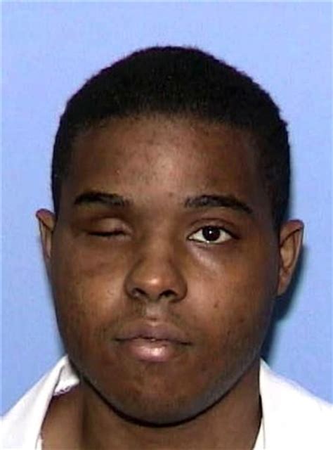 Death row inmate pulls out eye, says he ate it