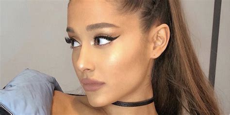 The One Setting Spray That Keeps Ariana Grandes Makeup In Place All