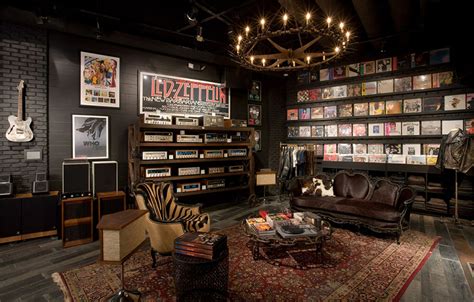 Maybe you would like to learn more about one of these? 7 Man Caves We Can't Help But Love | Home music rooms ...