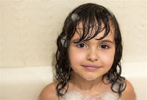 Little Girl In The Bathtub — Stock Photo © Marcogovel 60273615