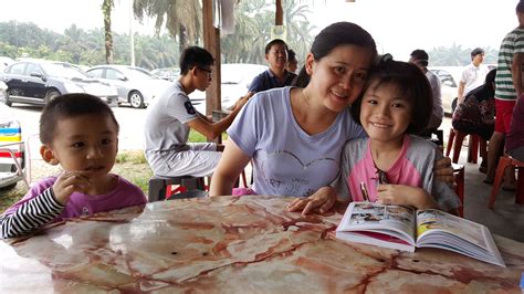 That is the meat which is originally used in the broth. Kota Tinggi Kien Kee Bak Kut Teh - DR KOH