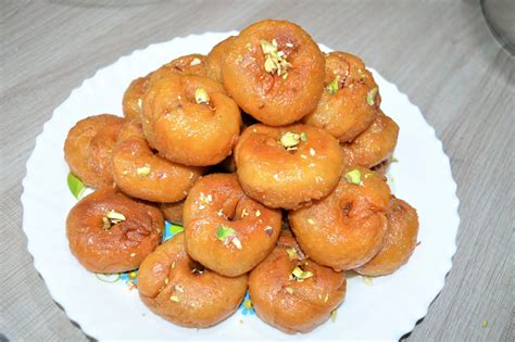 बालू शाही रेसिपी हिंदी में । Balu Shahi Recipe In Hindi