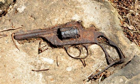 Wallpaper Old Gun Rusty Missouri Pistol Guns Rusting Revolver