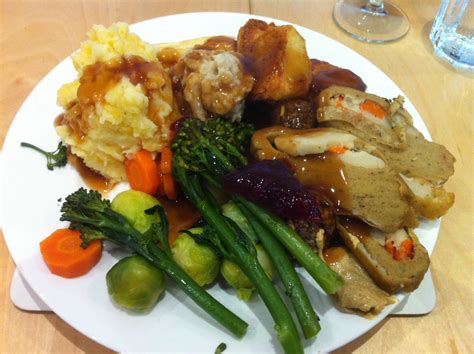 If you're looking for something fresh and different for christmas dinner, look no further. A Trio of Christmas Dinners!