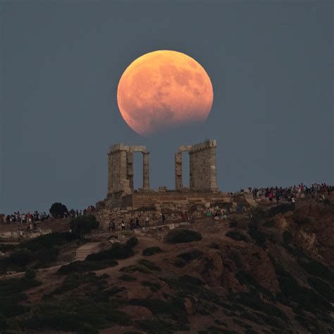 A total lunar eclipse occurs when the whole moon disappears as it passes through the earth's umbral shadow. Partial Lunar Eclipse Will Shadow the Moon on Monday - The ...