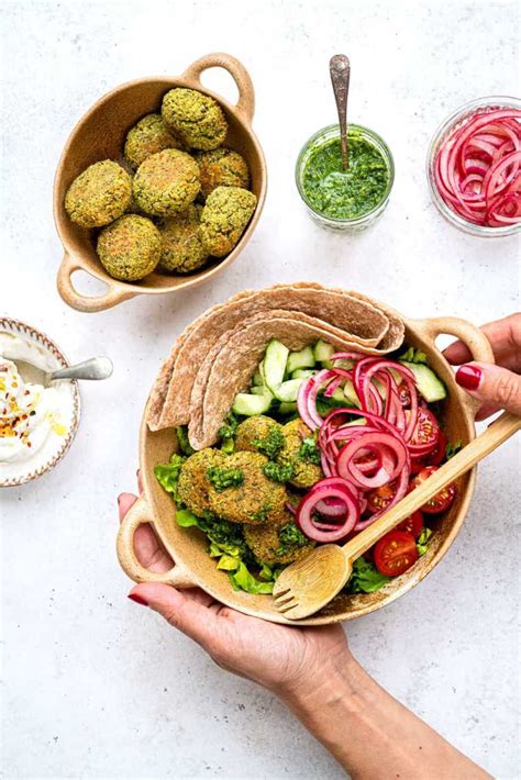 30 Delicious Vegan Picnic And Potluck Ideas Crowd Pleasers Nutriciously