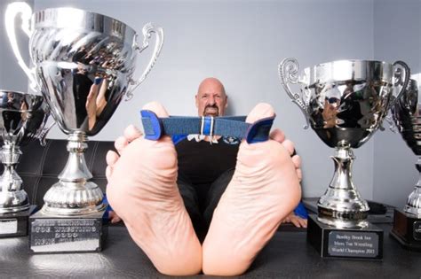 toe wrestling champion tries to insure his prize toe for £1million metro news