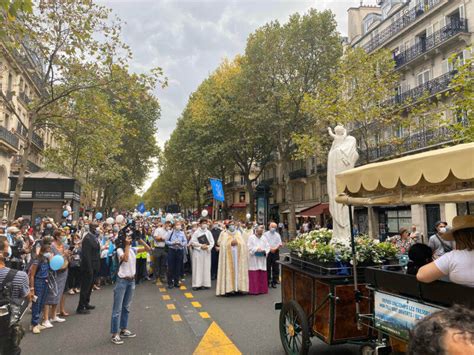 Consécration De La Ville De Paris Aux Cœurs Unis De Jésus Et De Marie