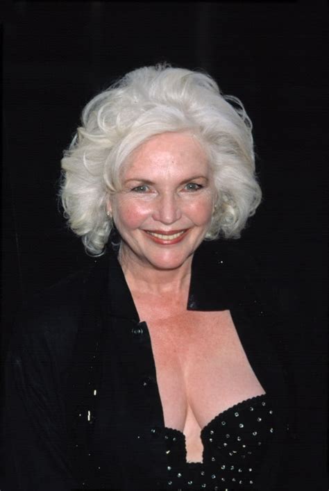 Fionnula Flanagan At The Premiere Of The Others 8022001 Nyc By Cj Contino Celebrity 16 X
