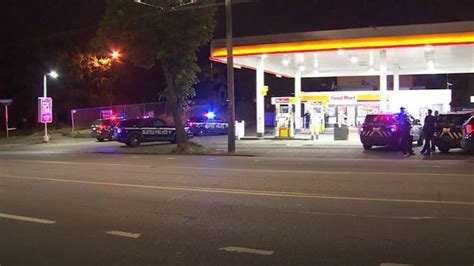 Police Searching For Suspect Who Broke Into South Seattle Shell Gas Station