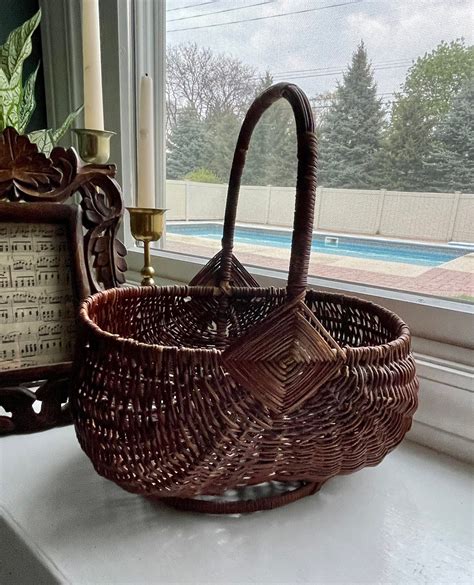 Vintage Wicker Basket Whandle Deep Brown Natural Tone Peanut Etsy