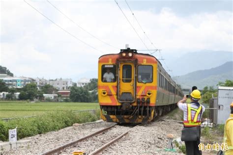 請選擇 基隆 台北 新北 桃園 新竹 苗栗 台中 彰化 南投 雲林 嘉義 台南 高雄 屏東 宜蘭 花蓮 台東. 花蓮火車出軌搶修 上午 11點多通車 - 生活 - 自由時報電子報