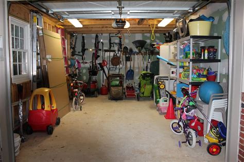 Best diy garage shelves (attached to walls). Garage Organization Tips to Make Yours be Useful - TheyDesign.net - TheyDesign.net