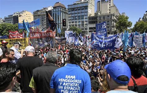 Protestos Em Buenos Aires 13022019 Fotografia Fotografia Folha De Spaulo