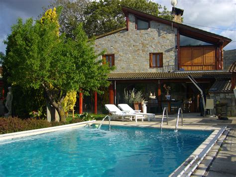 Disfruta de las casas rurales asociadas a turisme rural girona de la cerdanya que te enamoraran a primera vista por la belleza y la diversidad de su paisaje. Casa Rural Cruz - Alojamientos - La Rioja Turismo