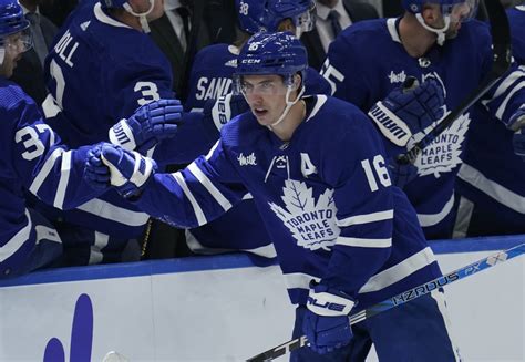 Nhl Roundup Mitchell Marner Extends Points Streak To 21 Games