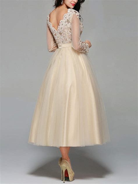 Tutuvivi Elegant Appliques Tea Length Prom Dresses Long Sleeves Tulle