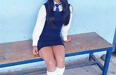 colegialas colegiala uniforme piernas escolares ricas poses sexis latinas