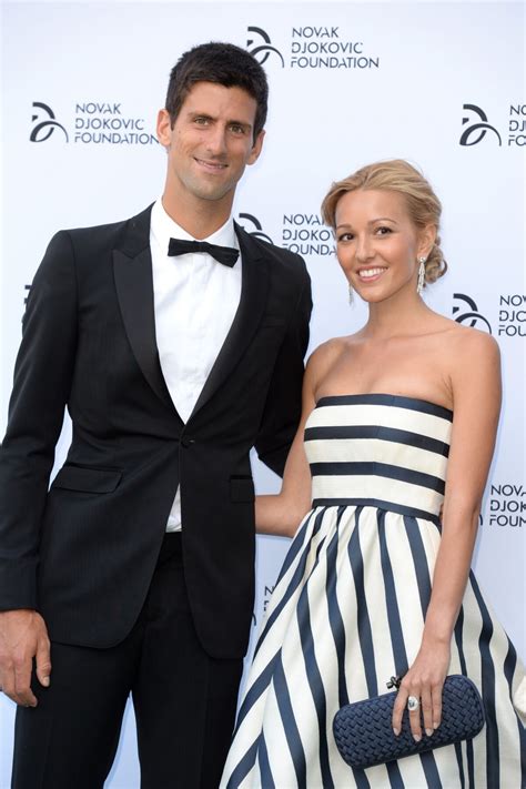 Vidéo Novak Djokovic et sa fiancée Jelena Ristic à Londres le juillet Purepeople