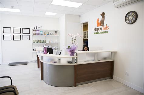 Home - Happy Tails Animal Hospital