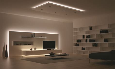 Die lichtszene zeigt, wie eine fachgerechte und gemütliche beleuchtung im wohnzimmer funktionieren kann, indem lichtobjekte in kombination mit gezielt gesetzten einbauspots verwendet werden. Licht im Wohnzimmer bringt die Perfekte Stimmung für einen ...