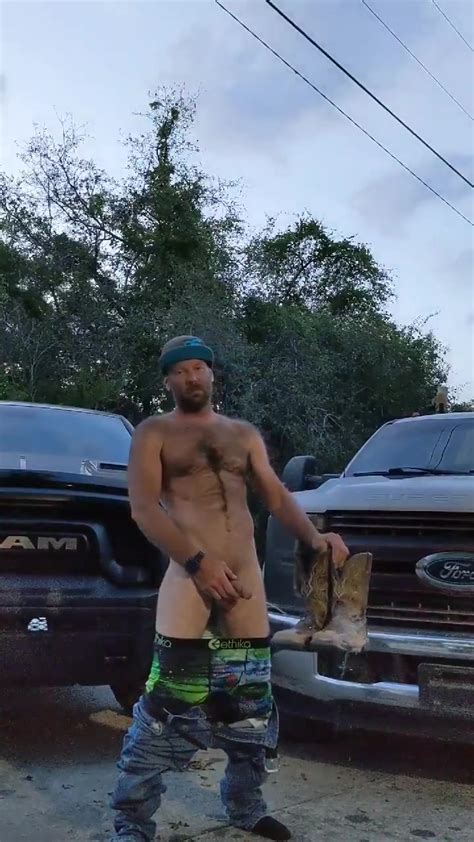 GAY REDNECK WITH NO SHAME PISSING 11 ThisVid