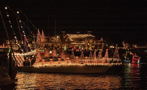 Christmas Boat Parade Shines Bright Newport Beach News