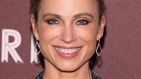Gmas Amy Robach Is A Vision In Purple In Beautiful Beach Photo With