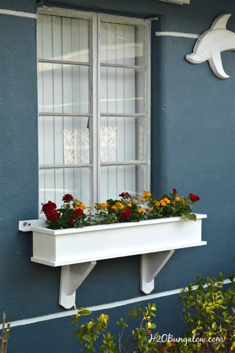 20 Gorgeous Diy Window Box Planter Ideas The Handymans Daughter